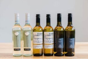 Mixed Natural White Wine x 6 | Grape Escapes